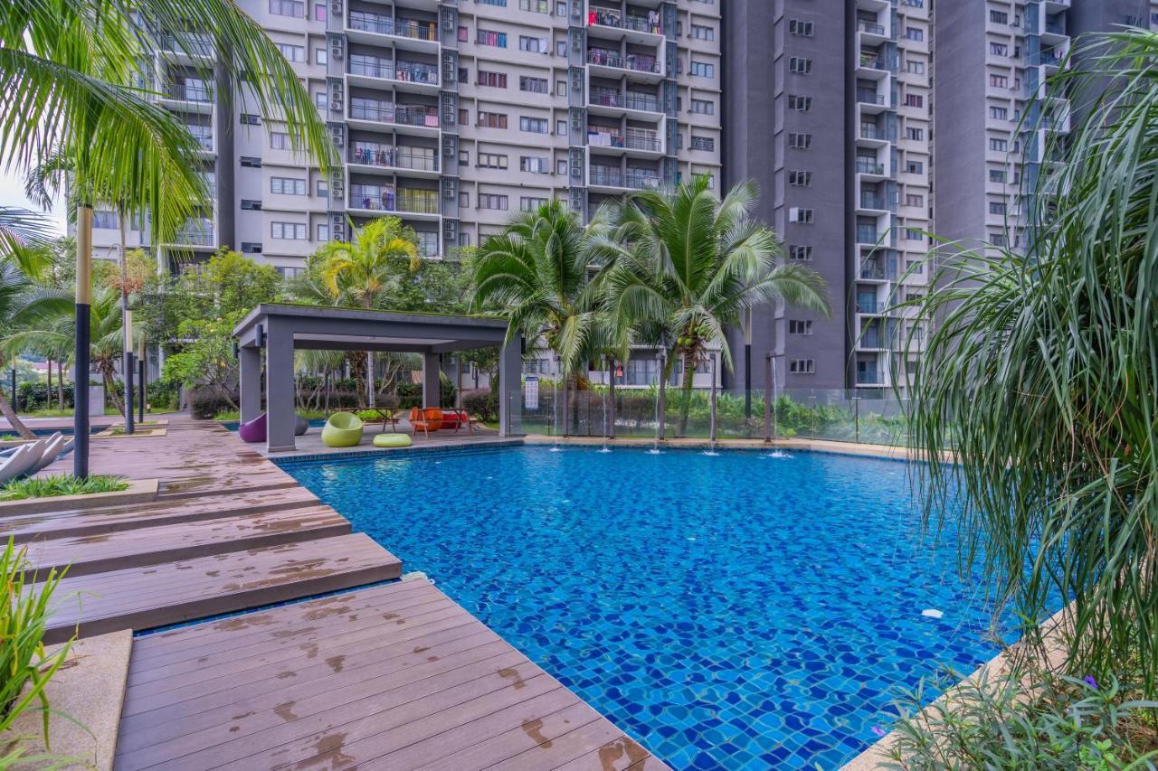 Peaceful 3-Bedroom With Pool 5 Pax - Wangsa Maju Kuala Lumpur Luaran gambar